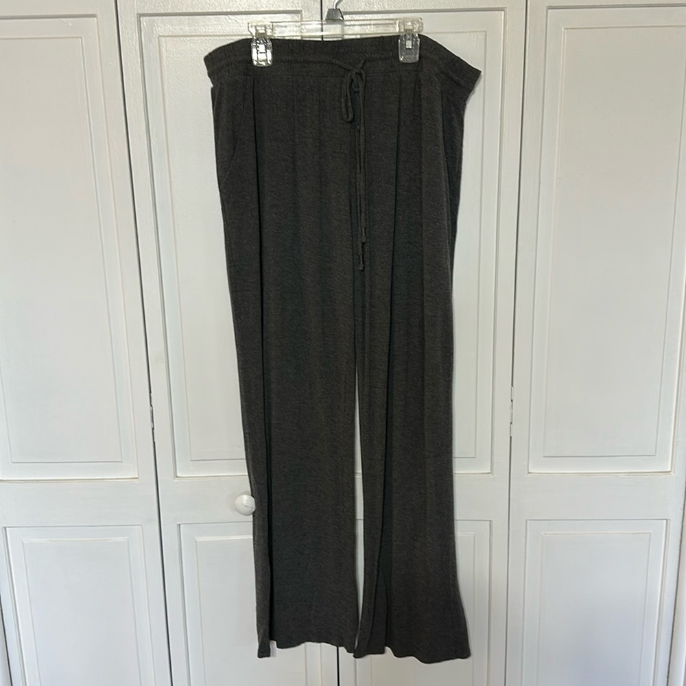 Dark gray wide leg lounge pant